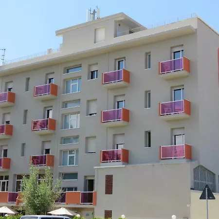 Hotel Cliff-2